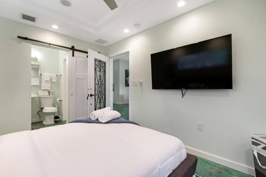 Heated Pool I Soundproof Home I Firepit I 630Mbps Hollywood Luaran gambar