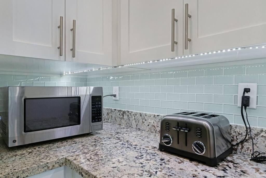 Heated Pool I Soundproof Home I Firepit I 630Mbps Hollywood Luaran gambar