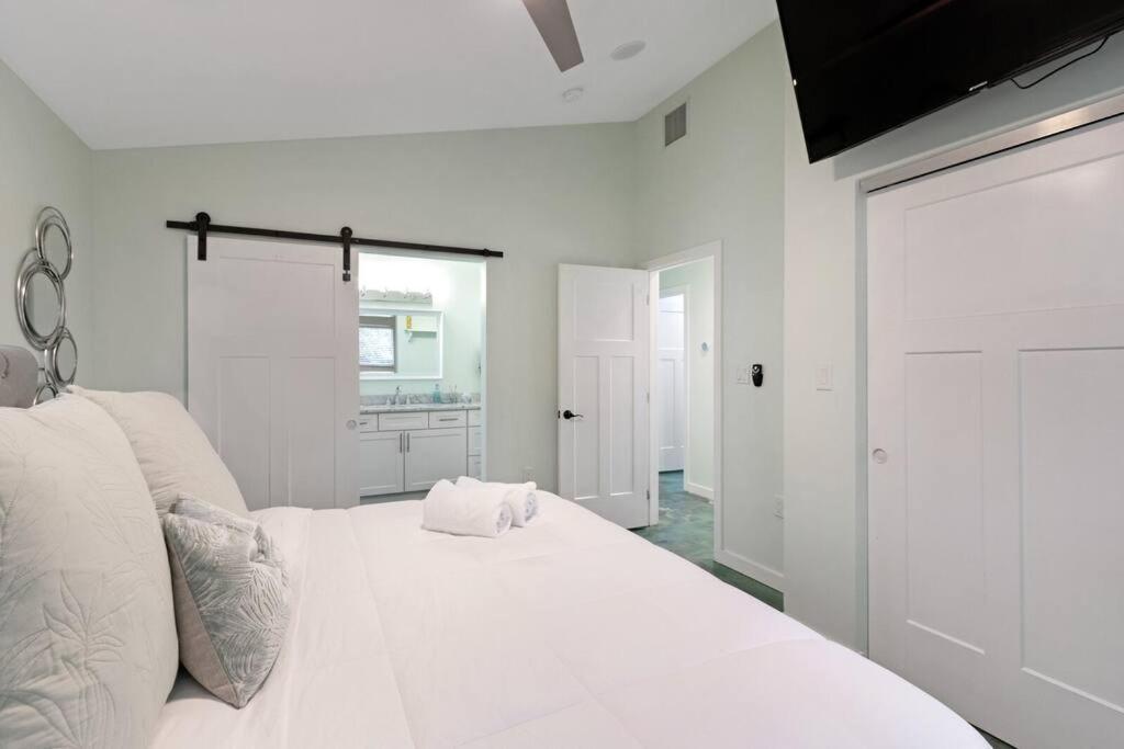 Heated Pool I Soundproof Home I Firepit I 630Mbps Hollywood Luaran gambar